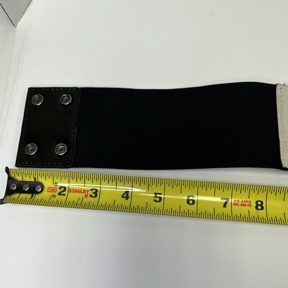 White House Black Market Wide Stretchy Snap Belt RN111459 Size Medium - Picture 5 of 7